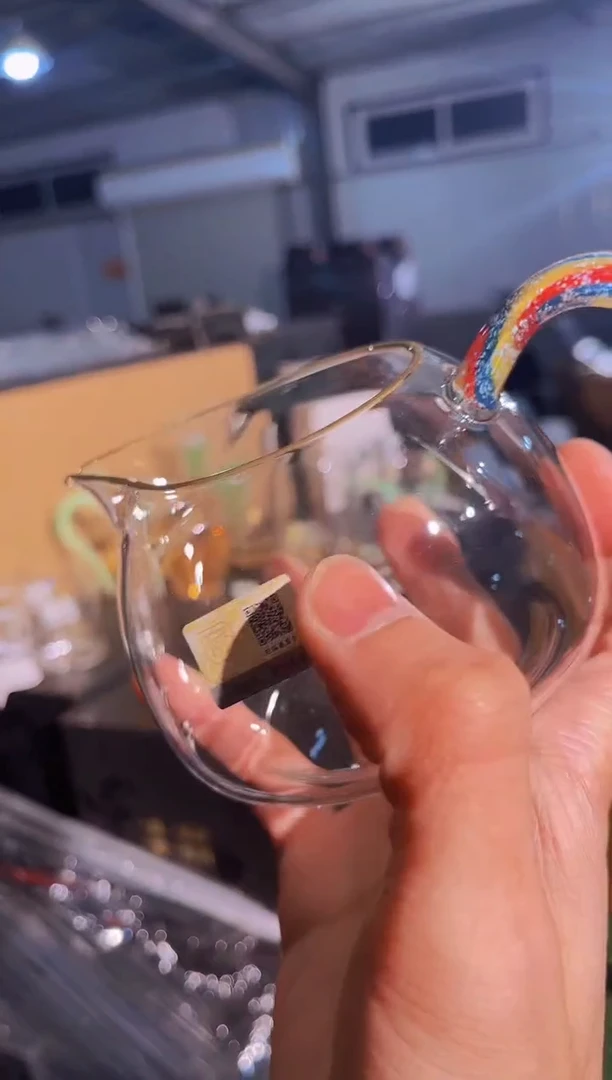 【闪购商品】彩虹描金聚宝公杯晶焱金标