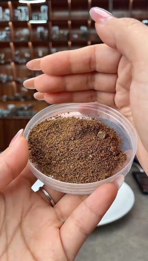 【闪购商品】沉香摆件35号达拉干粉2克样性发一份