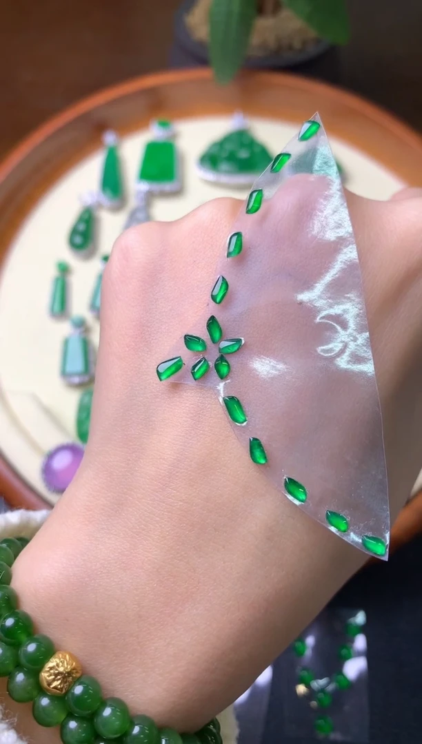 【闪购商品】定制翡翠未镶嵌裸石