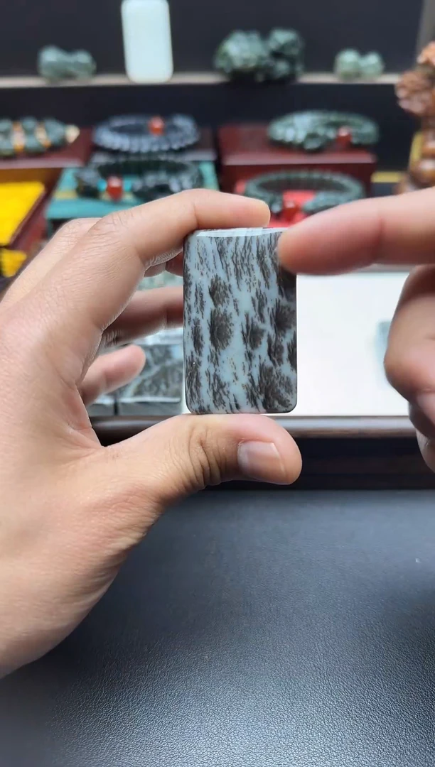 颈饰未镶嵌和田玉若羌水草意境平安卡35无事牌