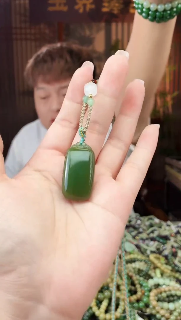 和田玉未镶嵌颈饰拍一发一