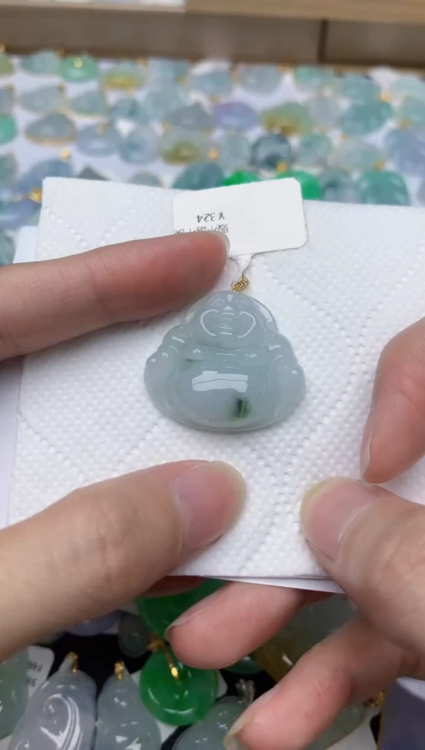 翡翠18K金镶嵌颈饰天然A货翡翠