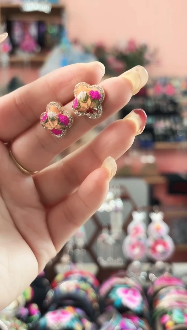 艺枝独绣手工饰品154