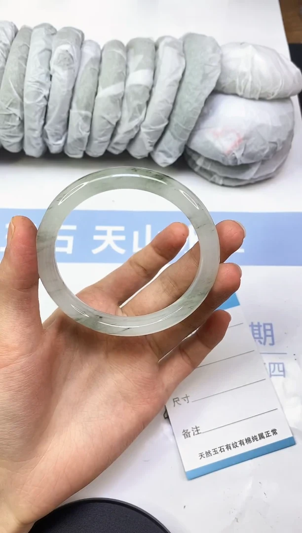 石英质玉手镯未镶嵌A113  58.8
