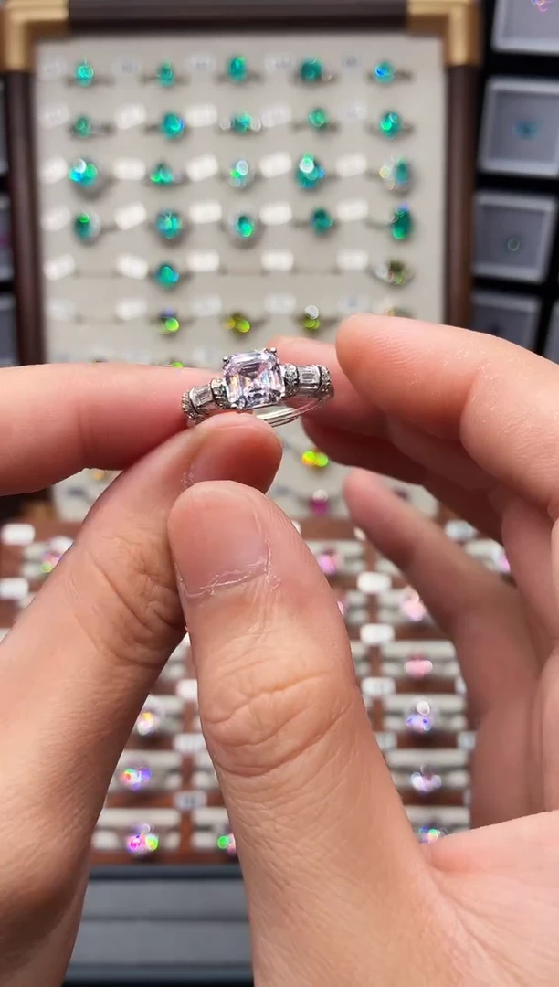 银S925镶嵌戒指绿柱石（摩根石）111