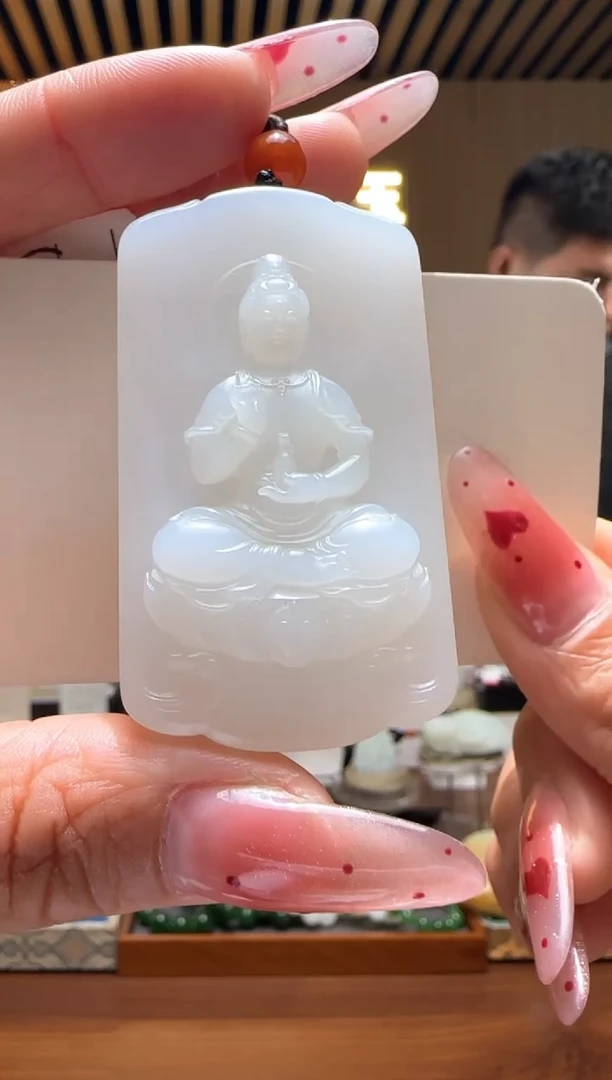 颈饰未镶嵌和田玉J