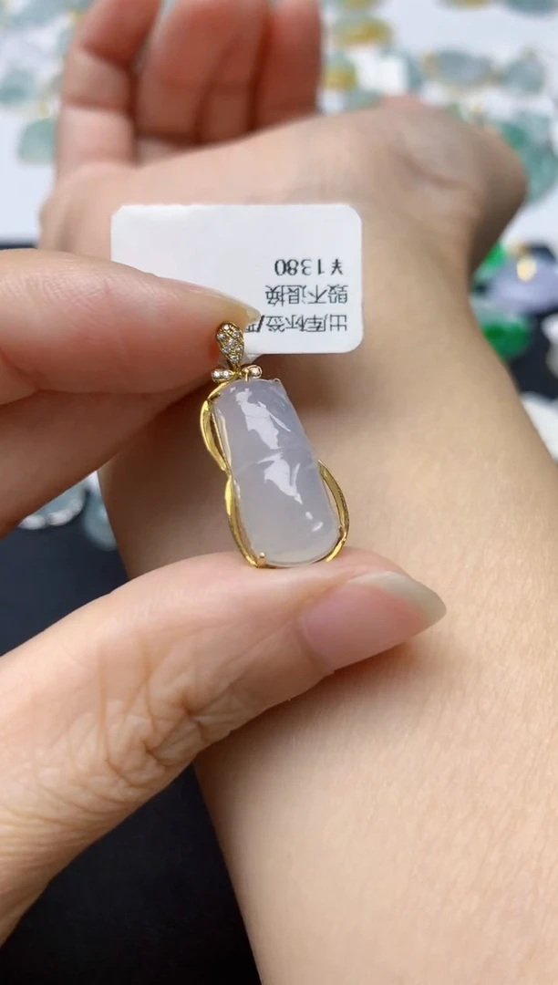 翡翠18K金镶嵌颈饰天然缅甸A货翡翠