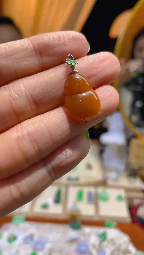 【闪购商品】翡翠颈饰18K金镶嵌假一赔三