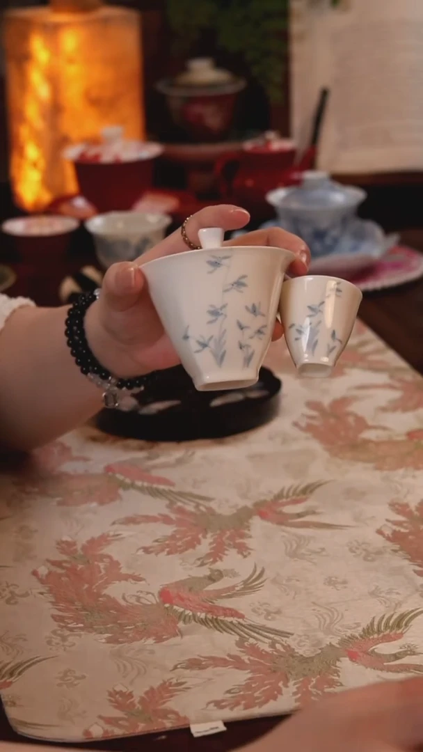 青花玉兰盖碗+杯 哈哈哈