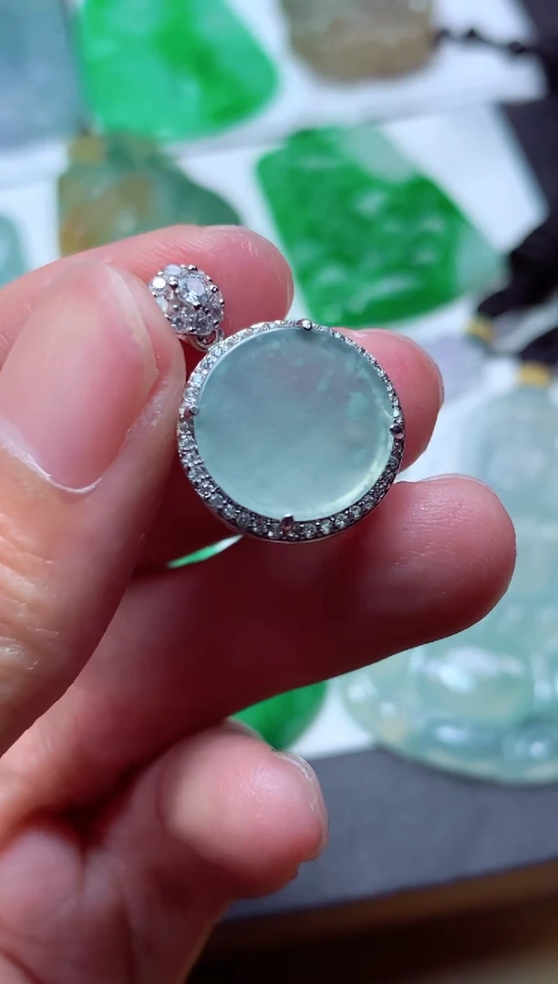 翡翠未镶嵌颈饰天然翡翠