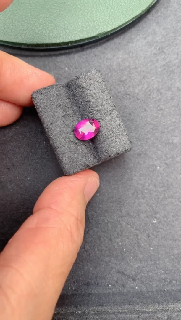 彩色蓝宝石裸石未镶嵌2ct紫蓝宝  BE