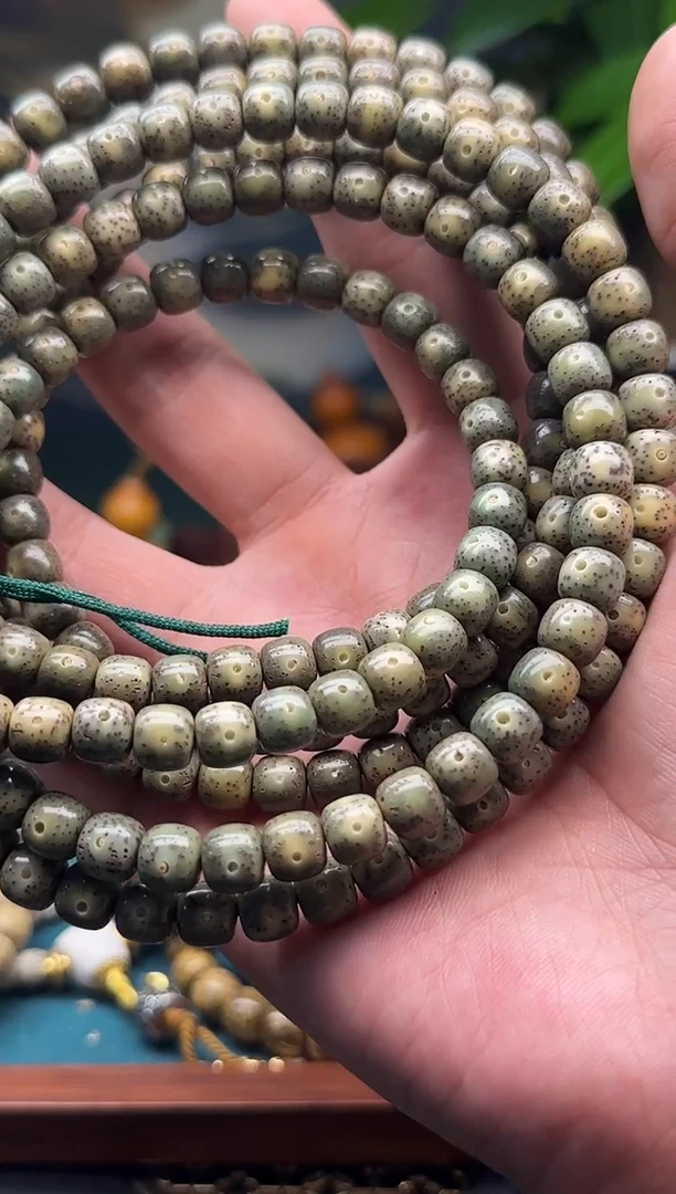 星月菩提吊坠石玉料原生态 桶珠 正月8*7左右