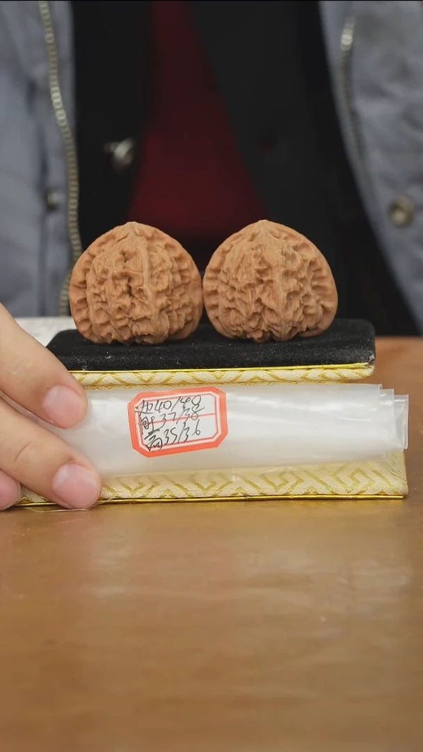 把件文玩核桃白狮子