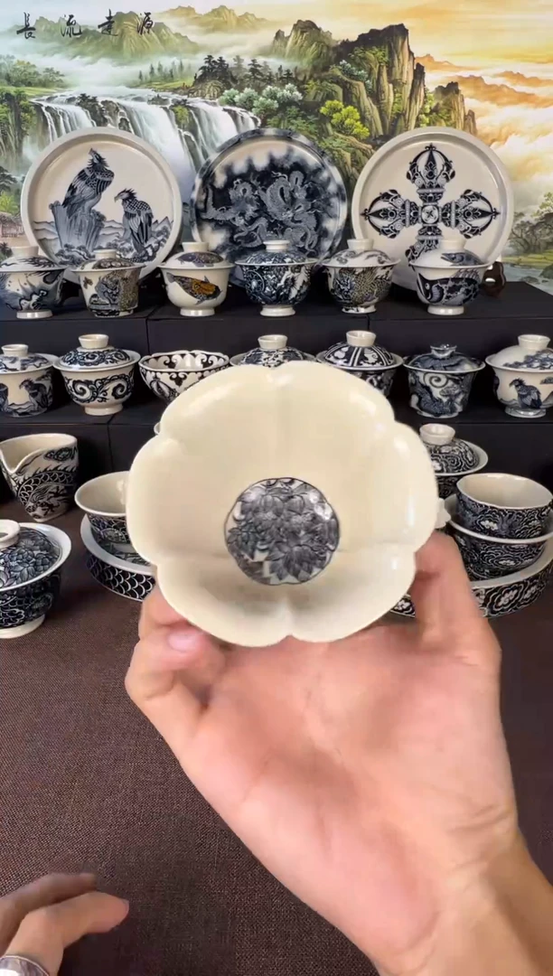 杯子穿花龙花瓣溃口杯