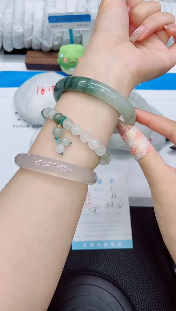 石英质玉手镯未镶嵌a1-62