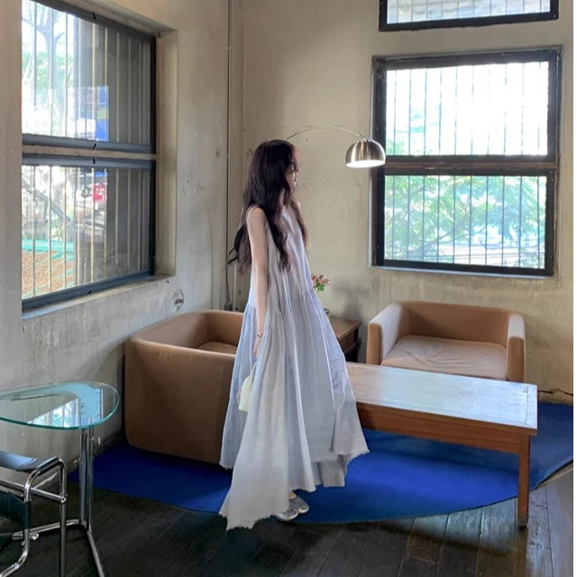 静谧仲夏夜 轻盈无袖不规则剪裁毛边气质连衣裙女