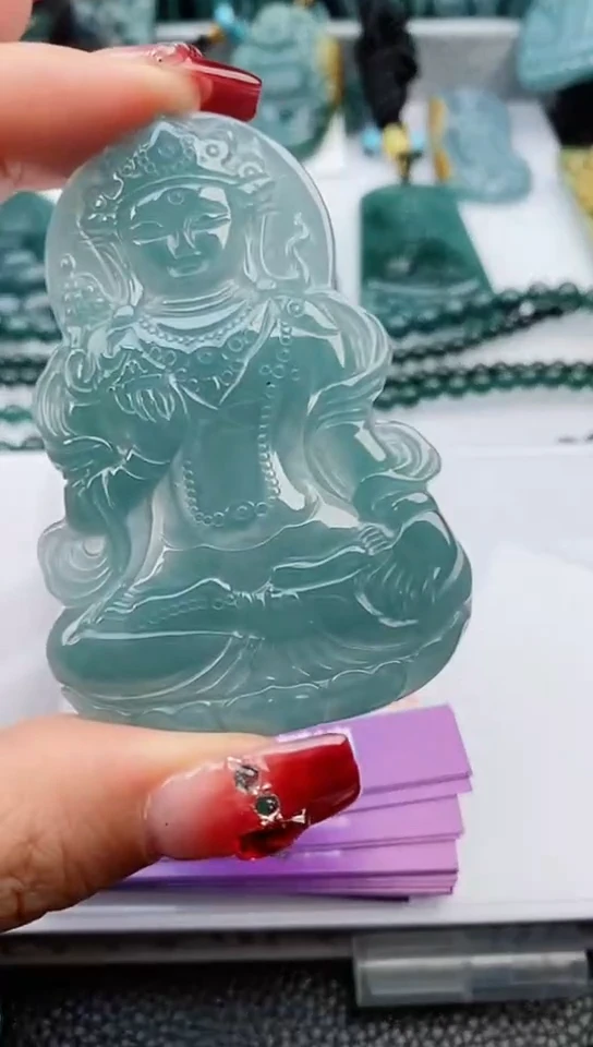 【闪购商品】翡翠颈饰未镶嵌