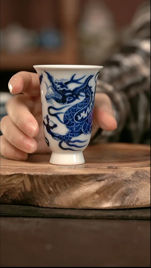 手绘 高温现代瓷  柴窑  铠甲龙闻香杯90C