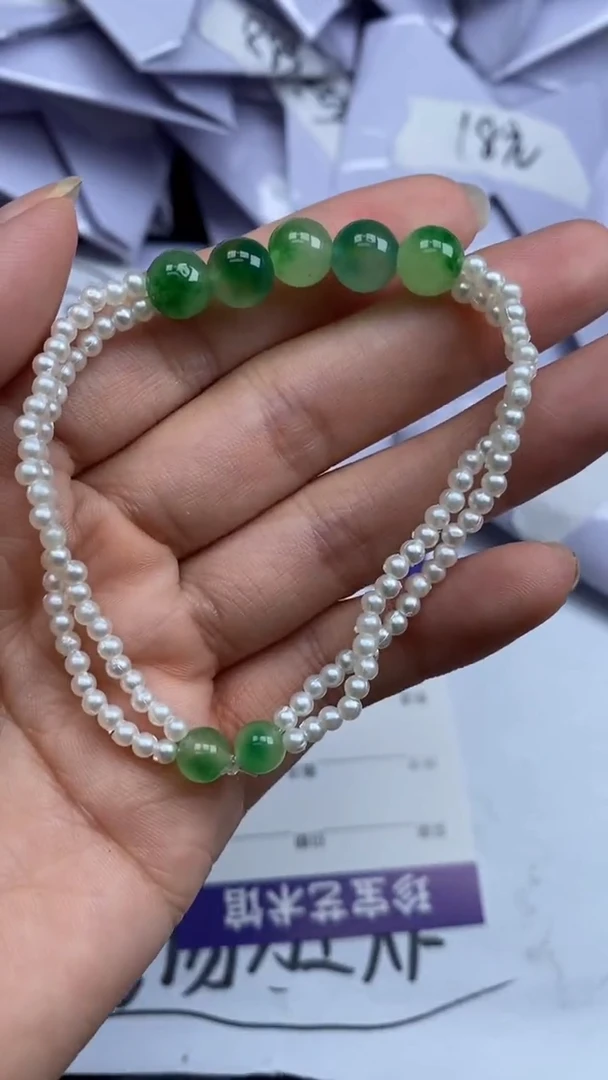 翡翠未镶嵌吊坠(不含链)275