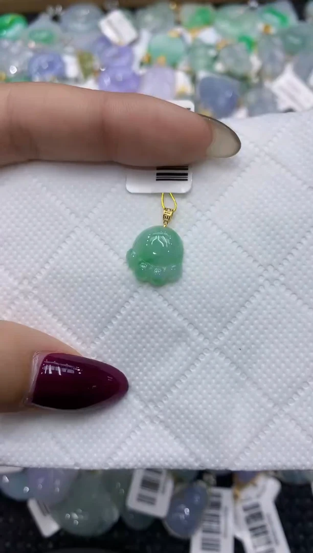 翡翠18K金镶嵌颈饰111111111111