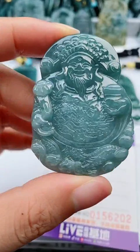 翡翠未镶嵌颈饰