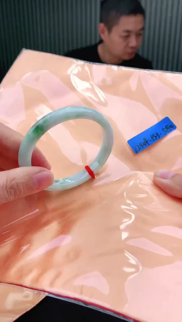 未镶嵌手镯翡翠53