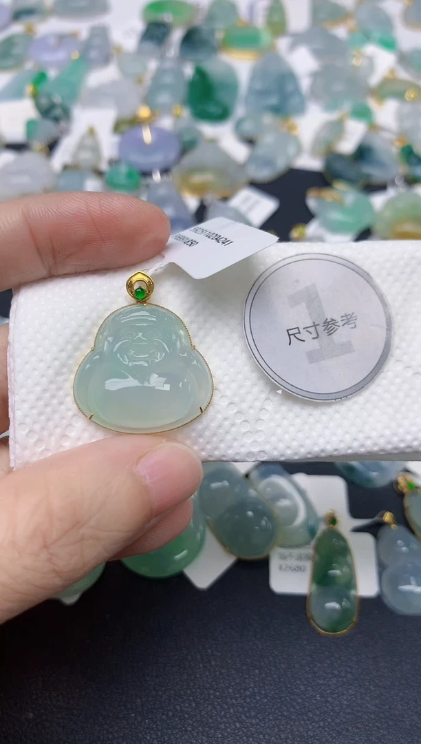 颈饰18K金镶嵌翡翠天然缅甸A货翡翠