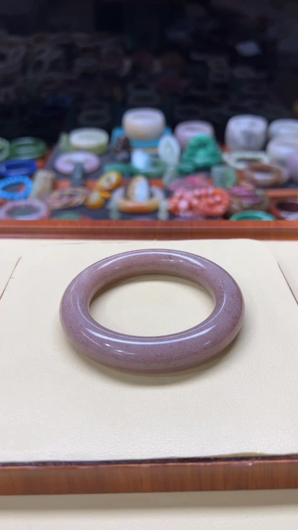 未镶嵌手镯石英质玉小****记021