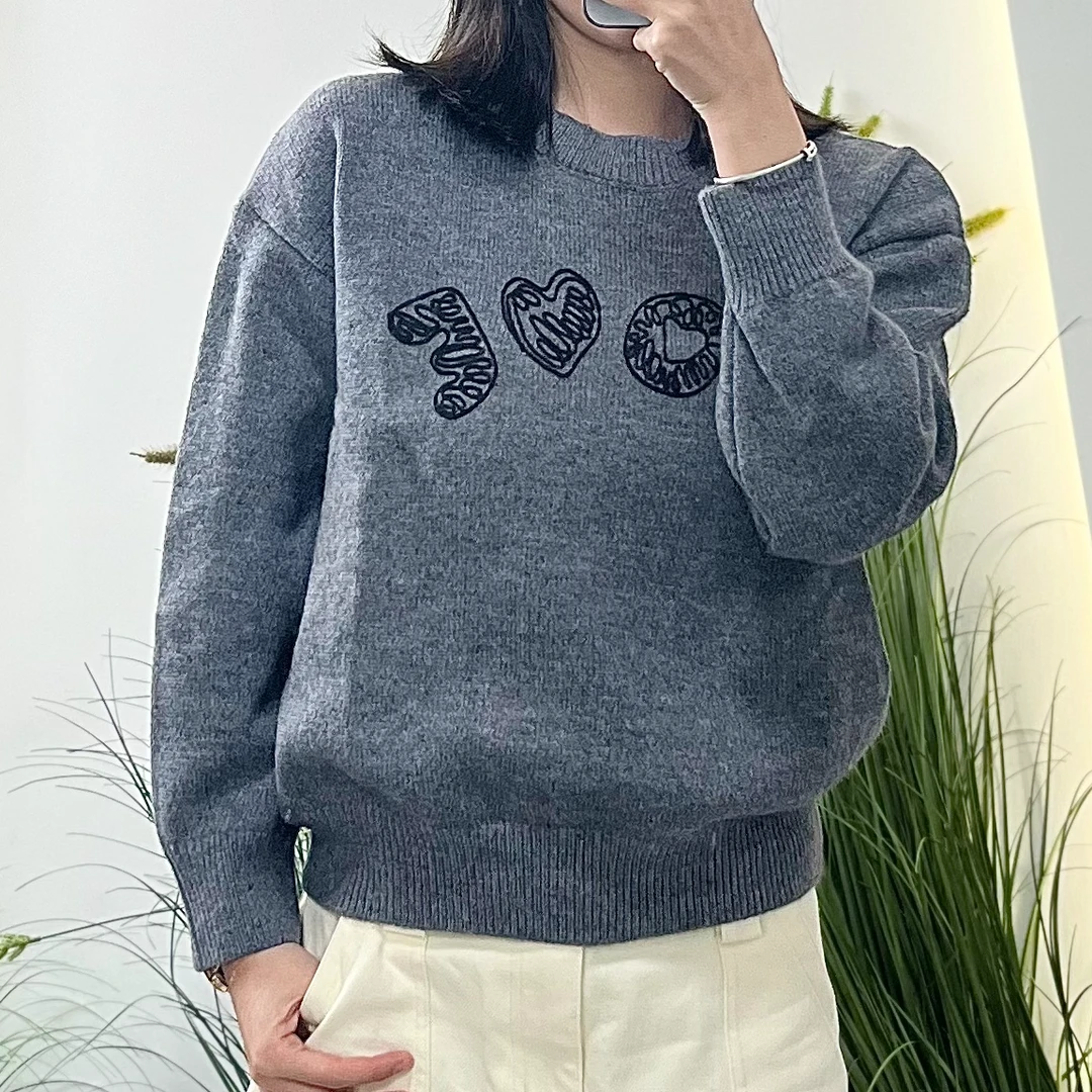 圆领宽松型女字母针织宽松潮流印花MCMM41XX38