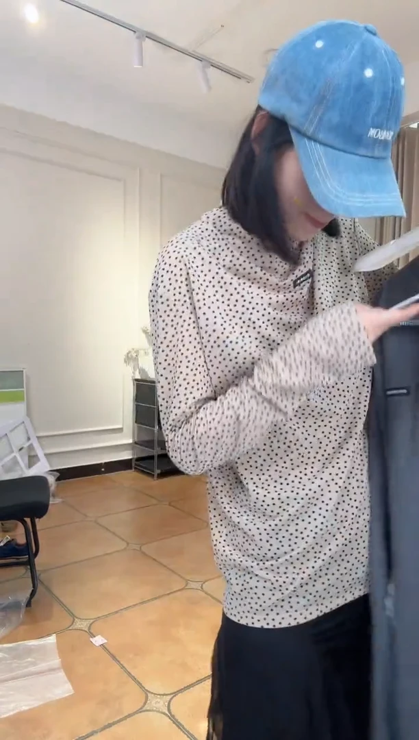 c***s设计师品牌藏青色外套