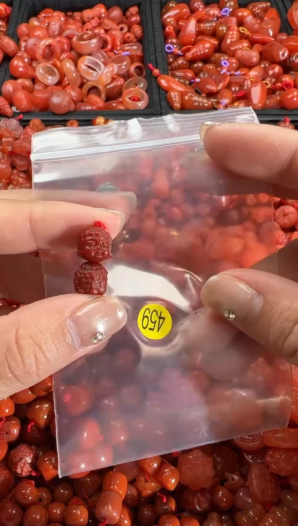 【闪购商品】南红玛瑙颈饰未镶嵌1