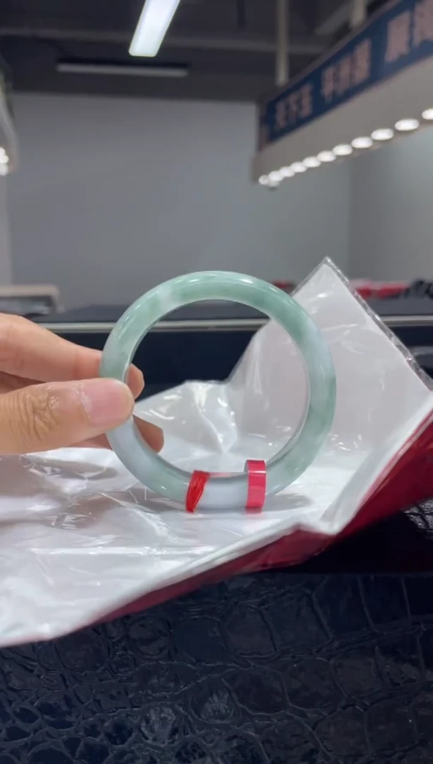 未镶嵌手镯翡翠2