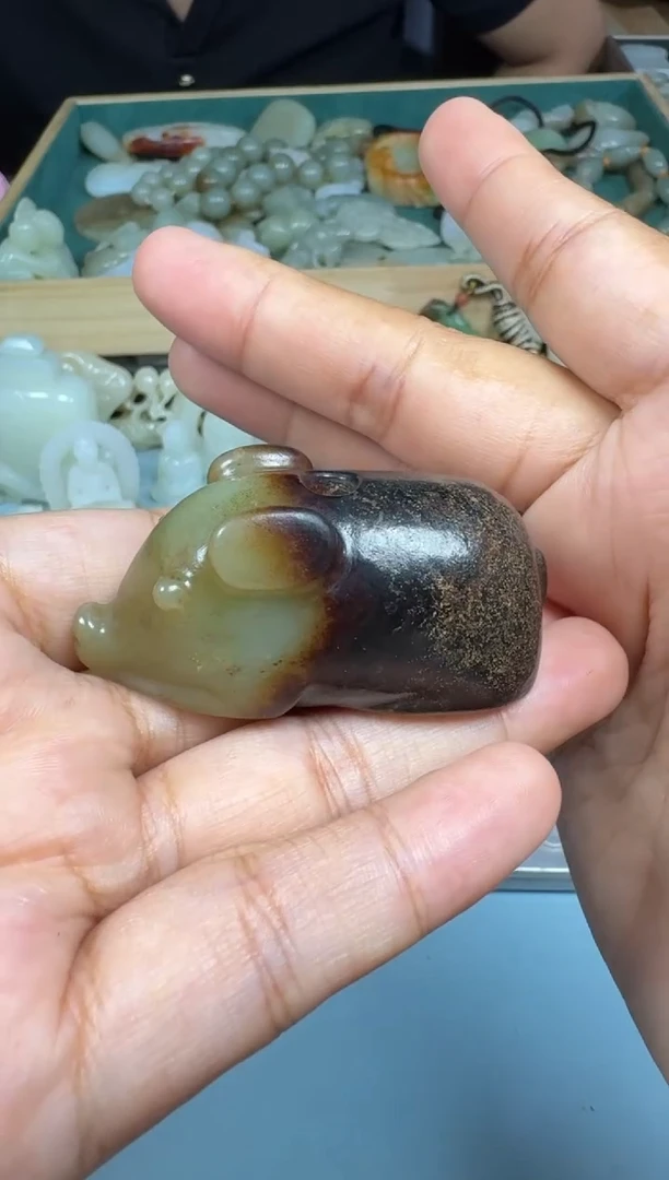 和田玉未镶嵌颈饰1