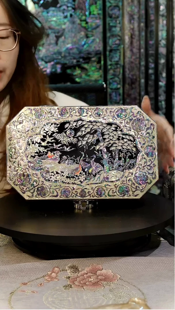 绒布底·弘贝雅螺钿漆器文化馆