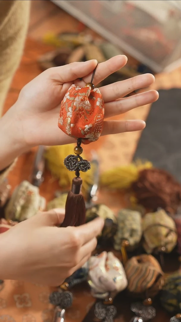 【闪购商品】香囊············