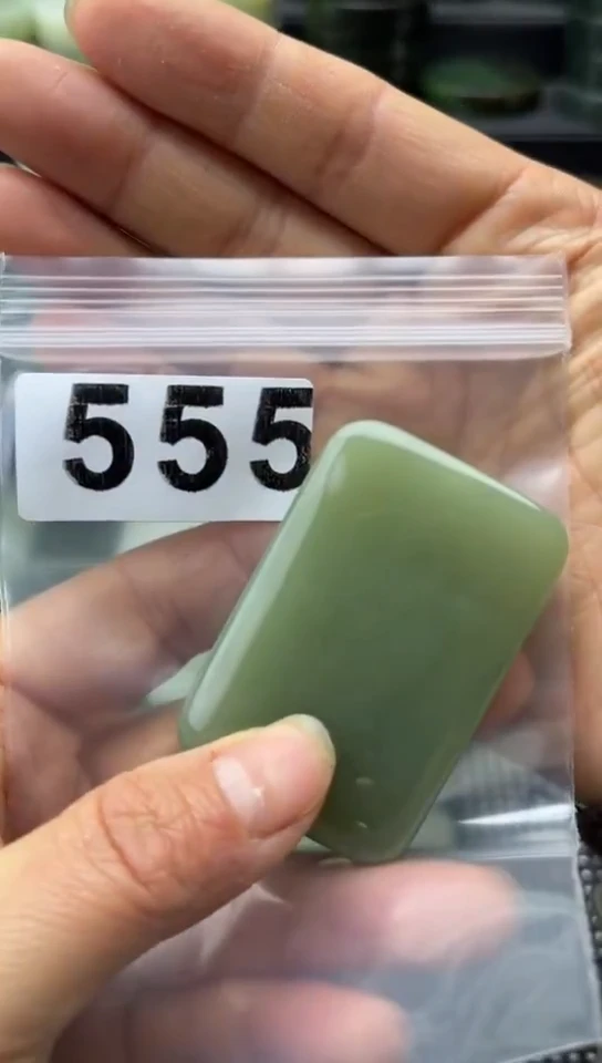 未镶嵌和田玉珠宝半成品牌子