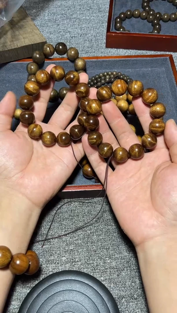 金丝楠手串/手链1.8药香老料带花款98