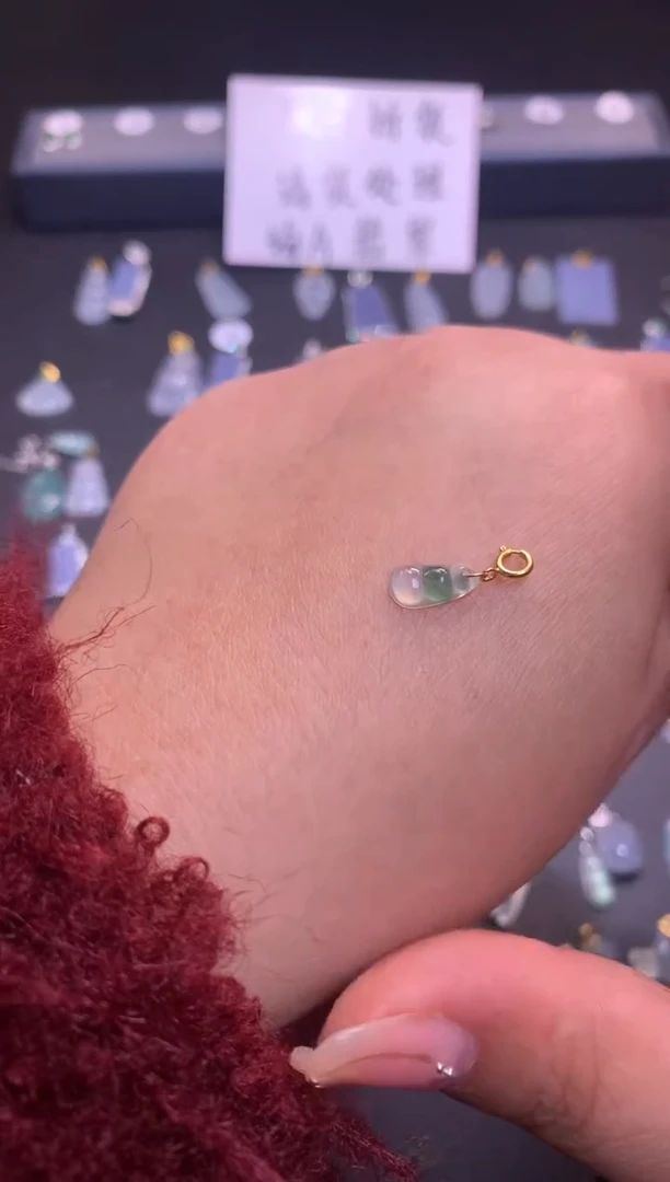 【闪购商品】翡翠吊坠(不含链)18K金镶嵌1