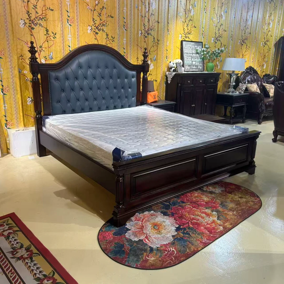 美式复古真皮大床别墅主卧