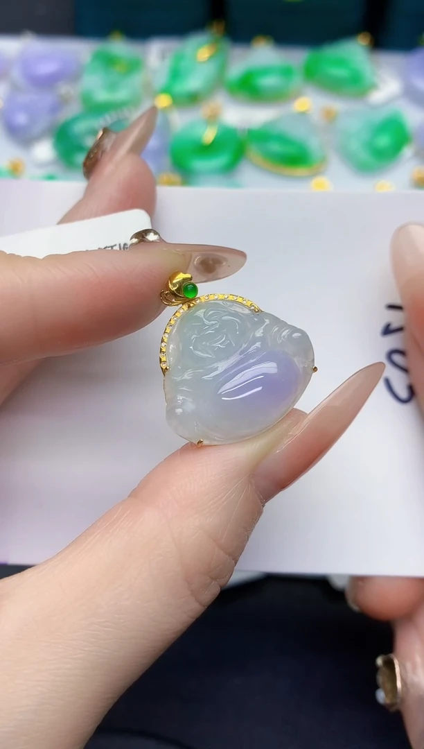 颈饰18K金镶嵌翡翠缅甸天然翡翠A货