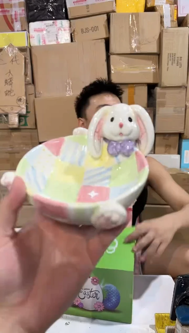 瓷片绿色原盒兔子碗