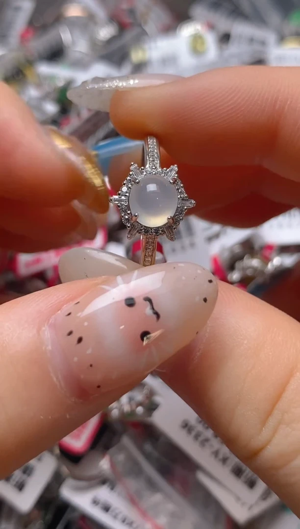 银S925镶嵌戒指翡翠百内无证书