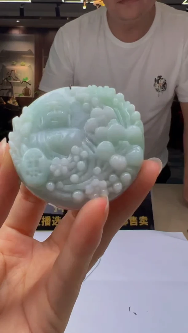 翡翠未镶嵌颈饰F2025-6-12-39