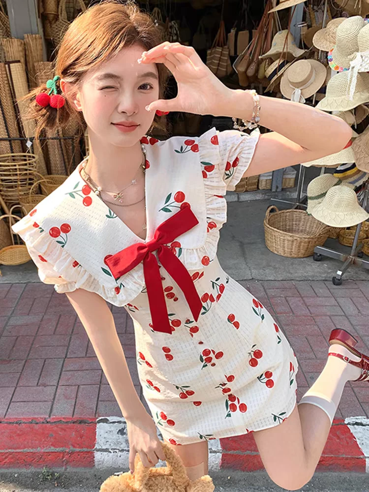 酒渍樱桃蝴蝶结小飞袖连衣裙甜美风收腰显瘦设计感气质印花短裙子