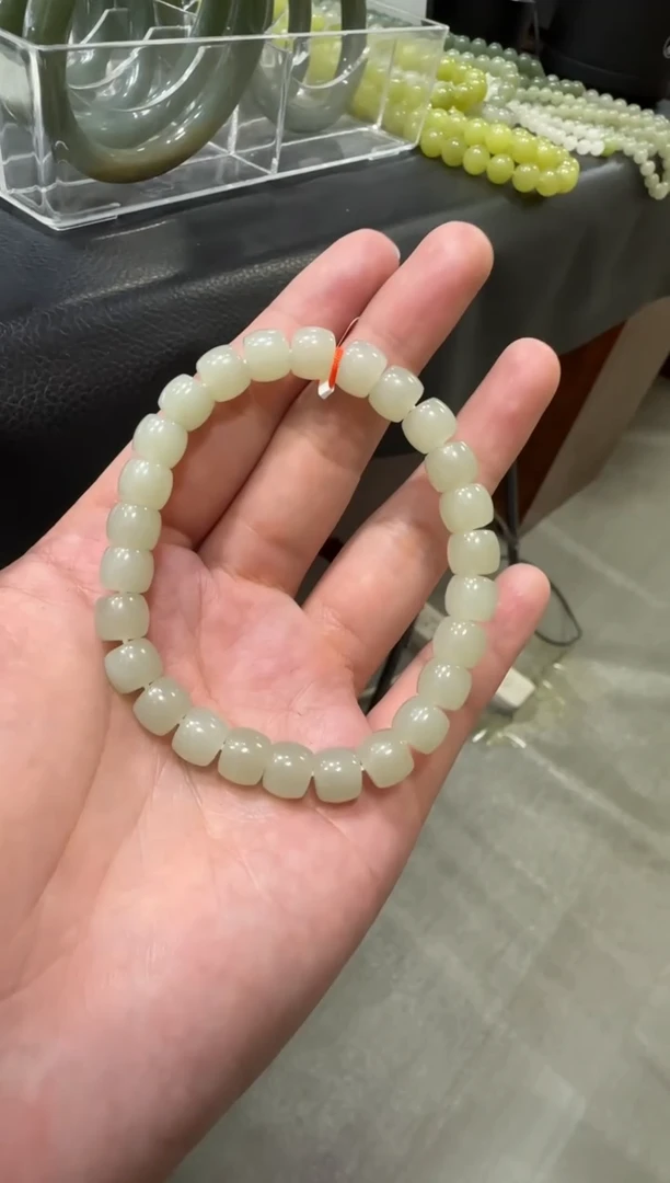 未镶嵌手串和田玉近矿高清白手串（产地直发）