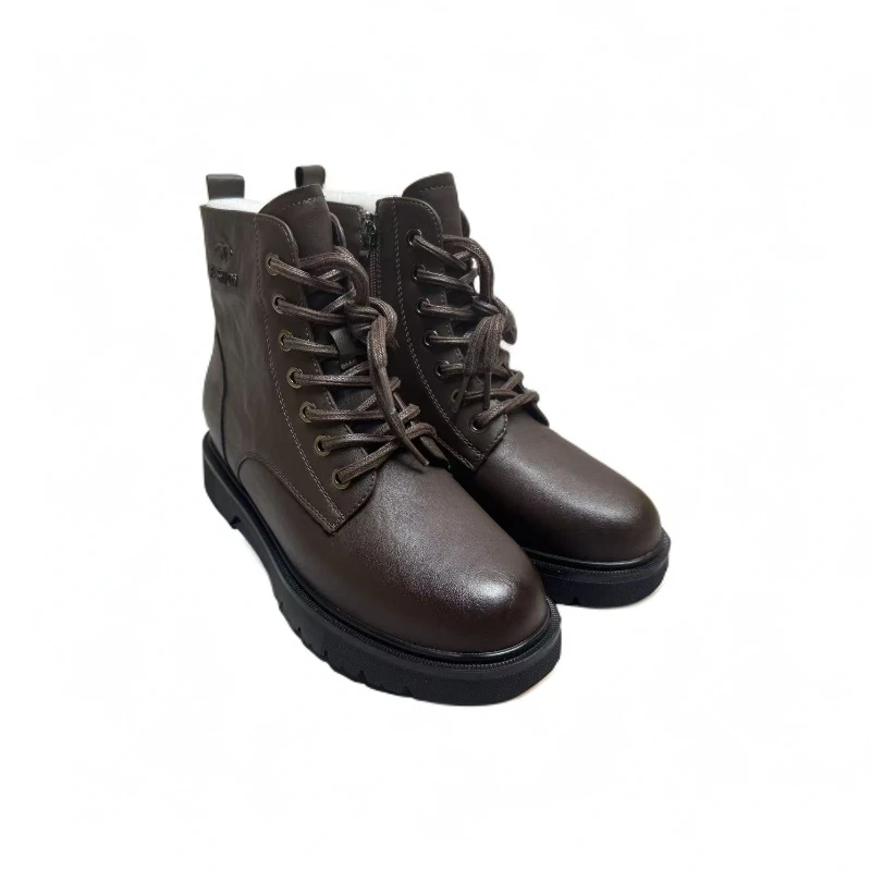 75冬季防滑休闲风马丁靴复古短靴子时装靴秋冬女鞋高帮