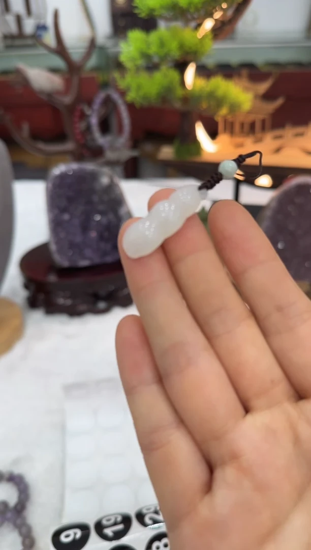 和田玉未镶嵌颈饰吊坠3