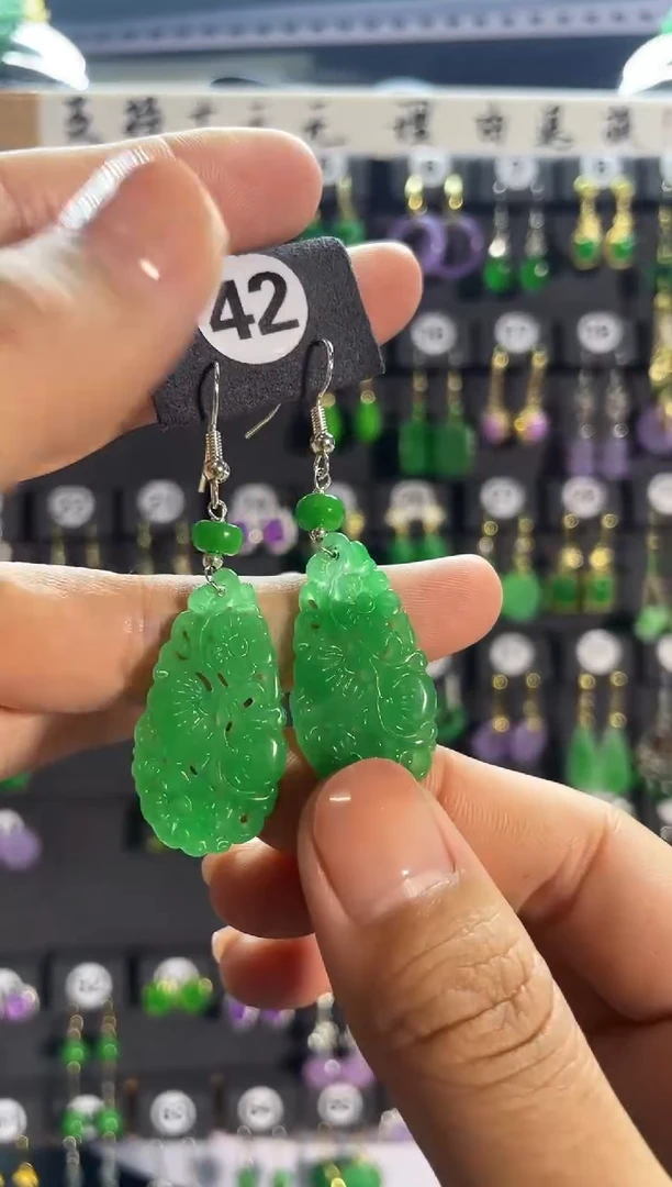 【闪购商品】翡翠耳饰银S925镶嵌42..