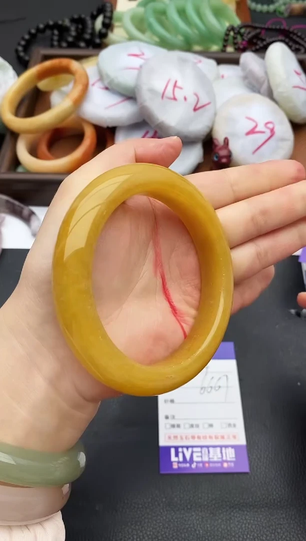 未镶嵌手镯石英质玉24+66/67