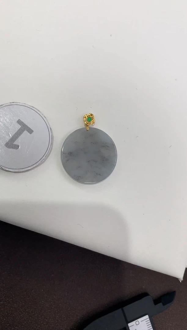 颈饰18K金镶嵌翡翠天然缅甸a货翡翠